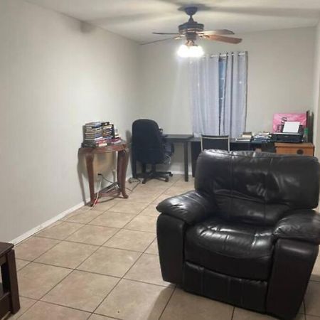 Great Getaway 2 Story Home! Harlingen Tx Exterior foto